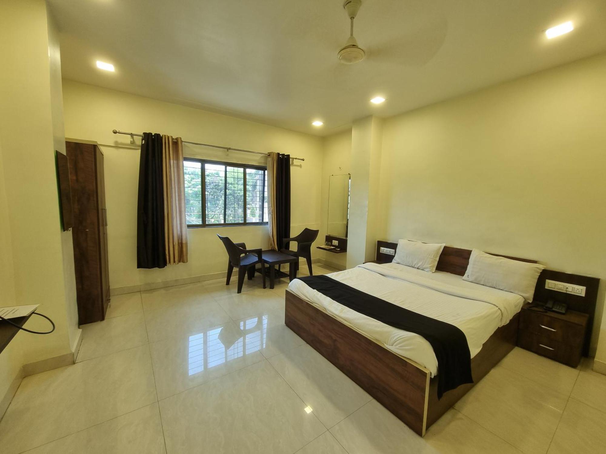 The Living Space Лонавала Экстерьер фото