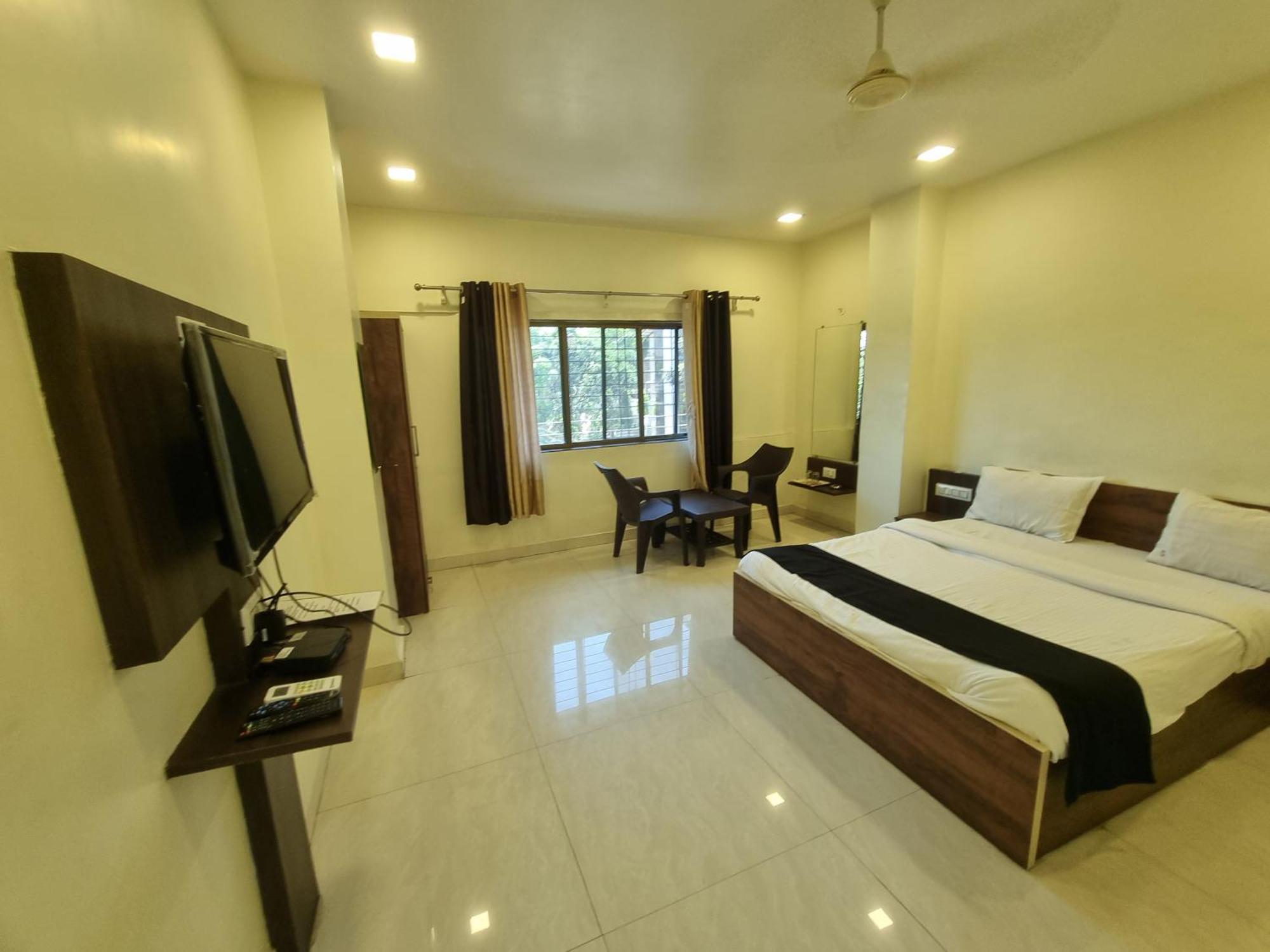 The Living Space Лонавала Экстерьер фото